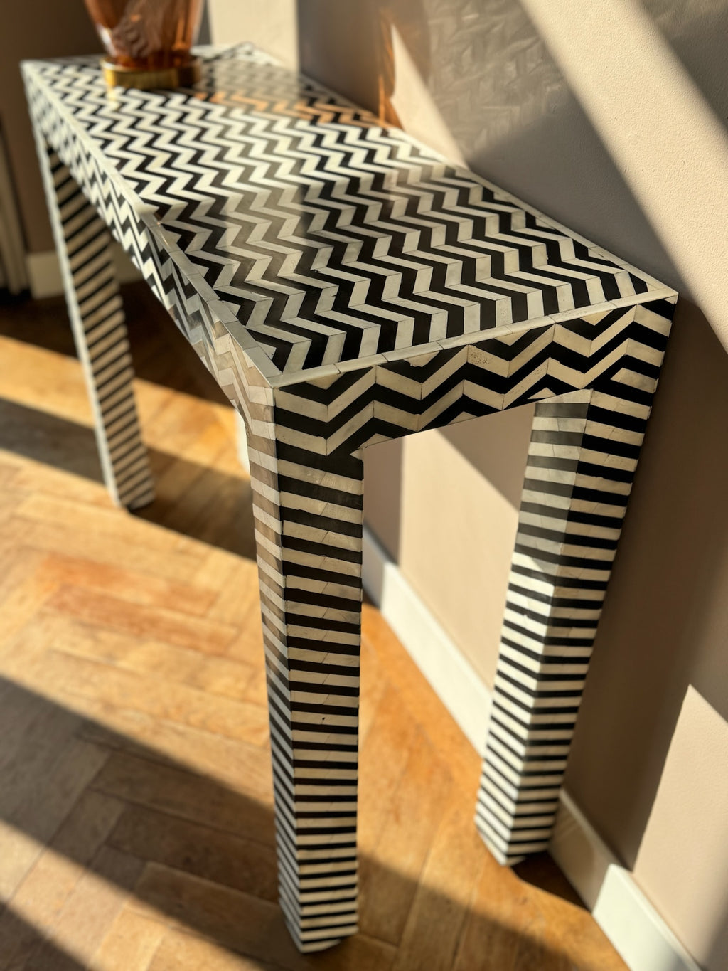 Wandtafel Bone Inlay ZigZag