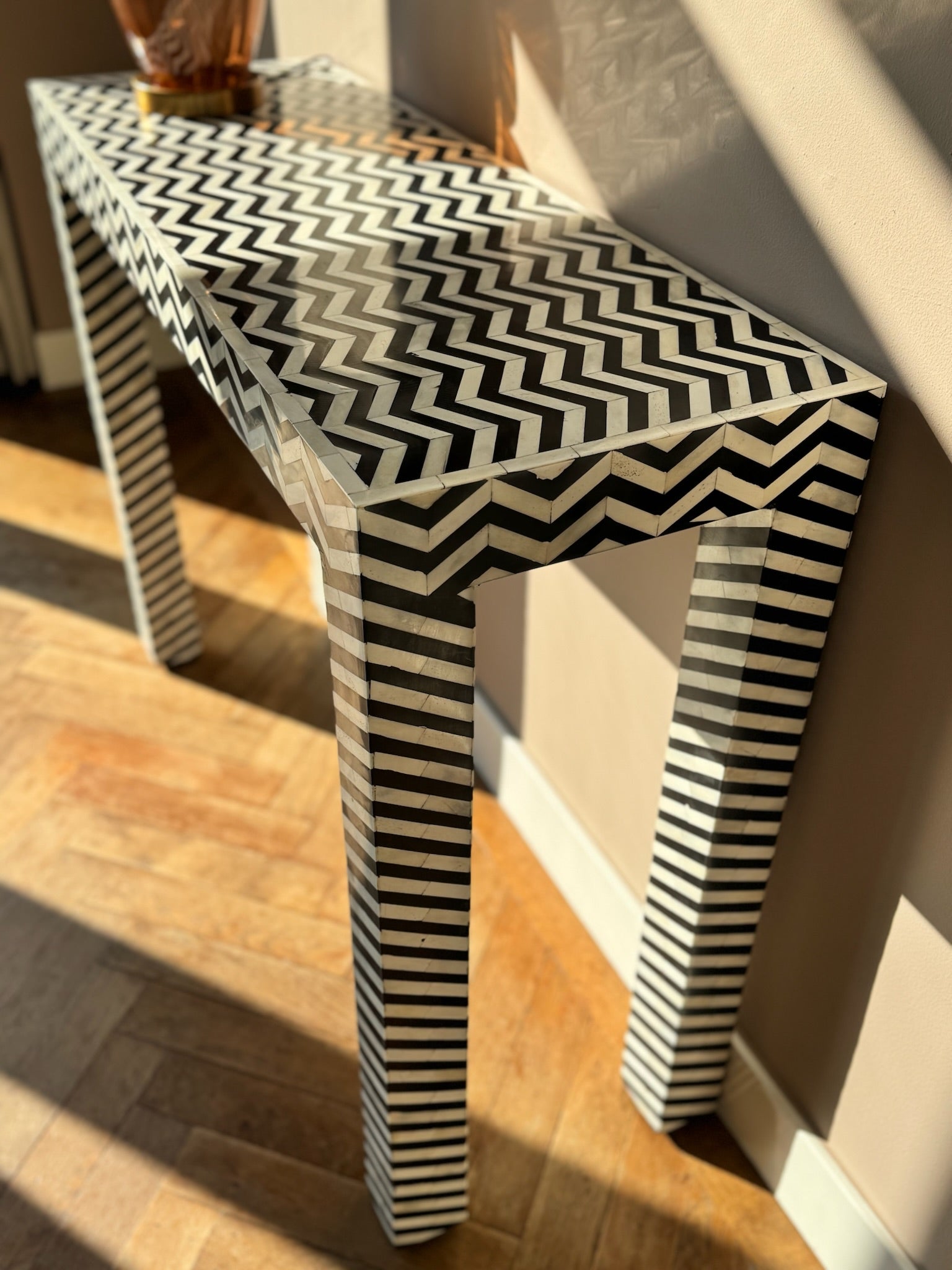 Wandtafel Bone Inlay ZigZag